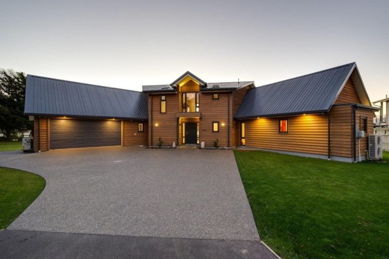 Photo of property in 485 Marine Drive, Charteris Bay, Lyttelton, 8971