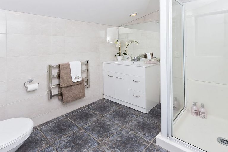 Photo of property in 7 Wades Road, Whitford, Howick, 2571