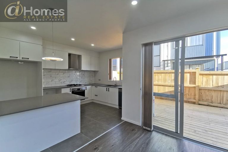 Photo of property in 24 Tumu Road, Papakura, 2110