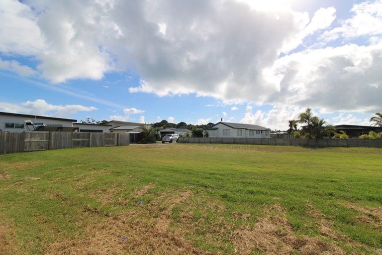 Photo of property in 119 Kelly Jade Avenue, Matarangi, Whitianga, 3592