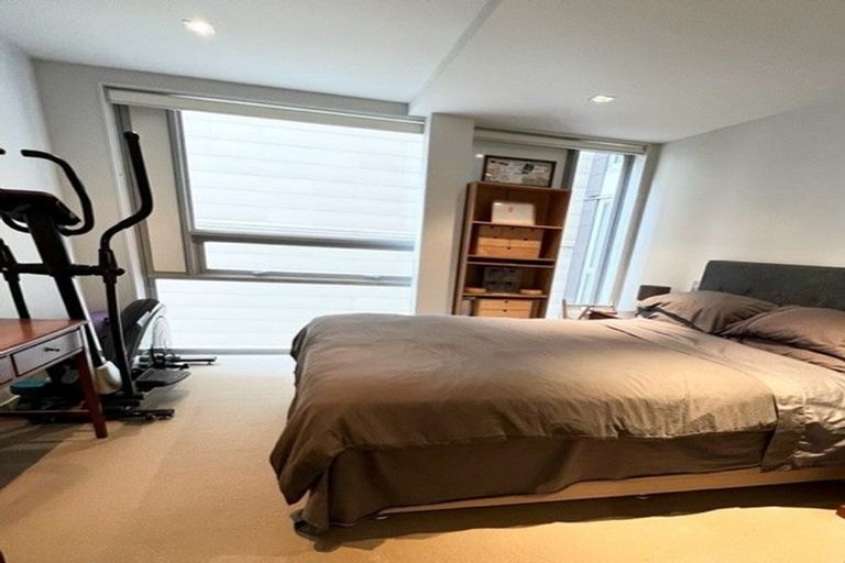 Photo of property in Monument Apartments, 4g/245 Wakefield Street, Te Aro, Wellington, 6011