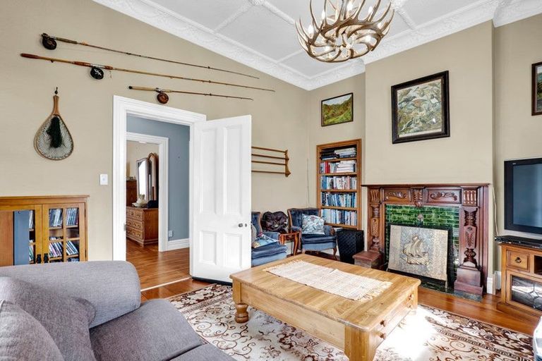 Photo of property in 2 Broadway, Waitara, 4320