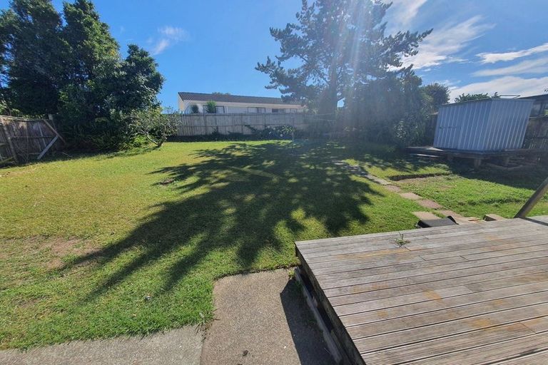 Photo of property in 75 Solar Road, Glen Eden, Auckland, 0602