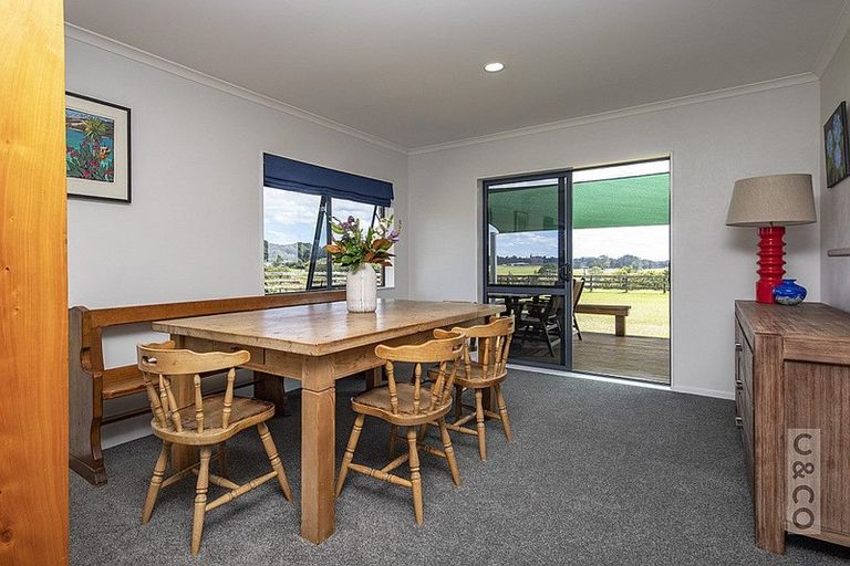 Photo of property in 118 Cottle Road, Taupaki, Henderson, 0782