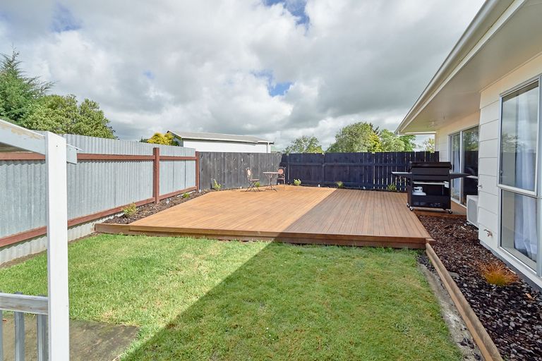 Photo of property in 36 Acacia Street, Kelvin Grove, Palmerston North, 4414