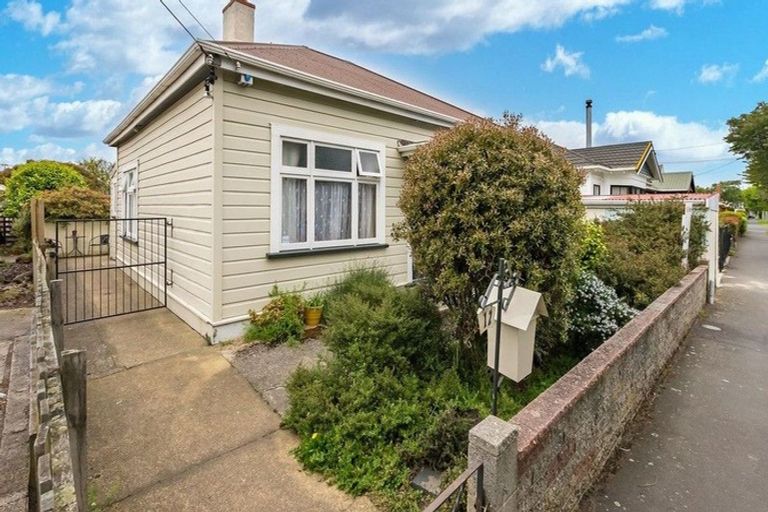 Photo of property in 12 Kirkcaldy Street, South Dunedin, Dunedin, 9012
