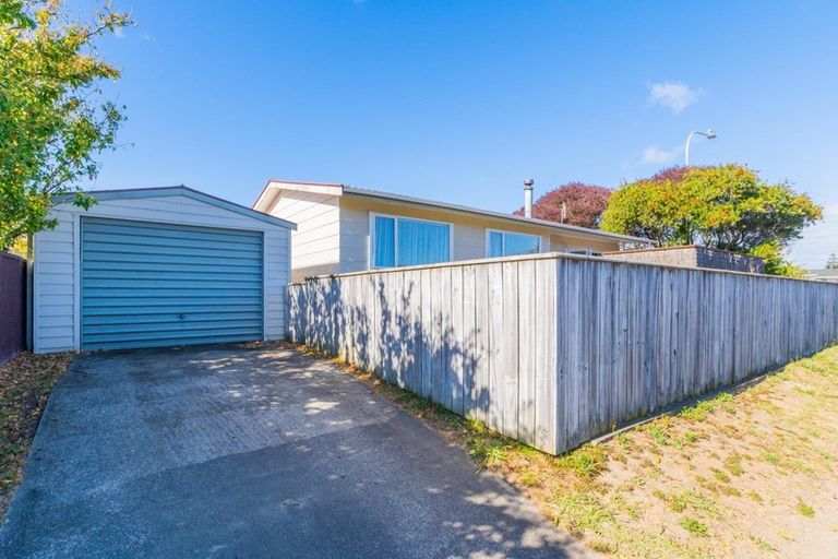 Photo of property in 57 Mazengarb Road, Paraparaumu Beach, Paraparaumu, 5032