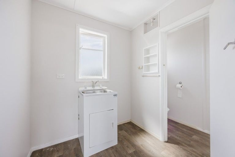 Photo of property in 12 Woburn Street, Waipukurau, 4200