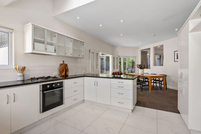 Photo of property in 19 Enticott Place, Huntsbury, Christchurch, 8022
