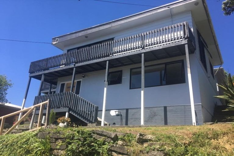 Photo of property in 17 Derby Place, Cannons Creek, Porirua, 5024