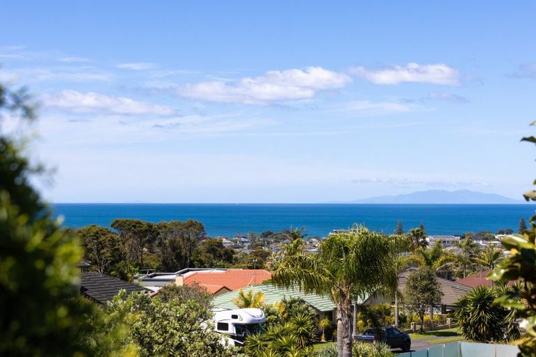 Photo of property in 4 Manhattan Rise, Orewa, 0931