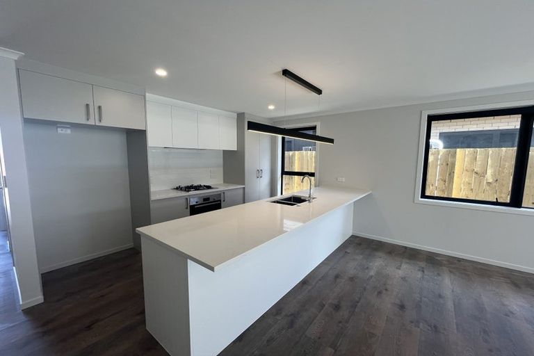 Photo of property in 19 Waruhia Crescent, Rototuna North, 3281