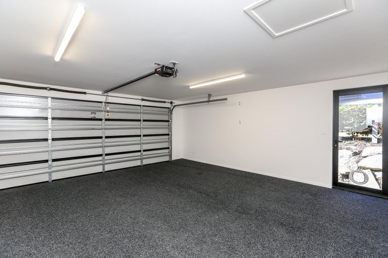 Photo of property in 25 Kotare Drive, Waiwhakaiho, New Plymouth, 4312