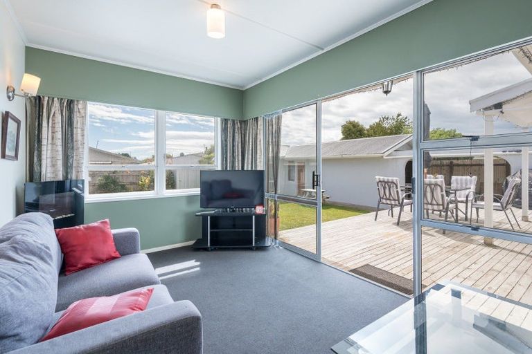 Photo of property in 32 Tennyson Crescent, Stoke, Nelson, 7011