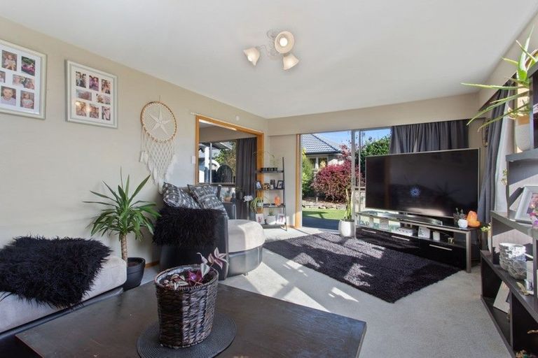 Photo of property in 16 Johns Road, Rangiora, 7400