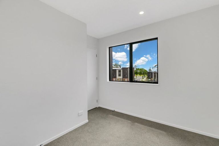 Photo of property in 49 Jabuka Street, Glen Eden, Auckland, 0602