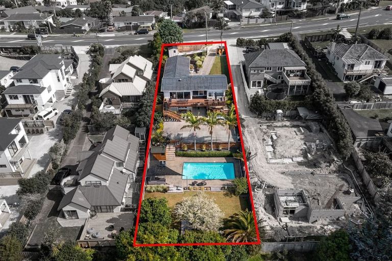 Photo of property in 61 Carlisle Road, Torbay, Auckland, 0630