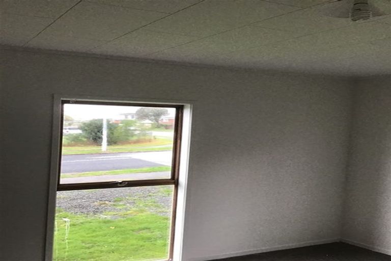 Photo of property in 180 Mahia Road, Wattle Downs, Auckland, 2103