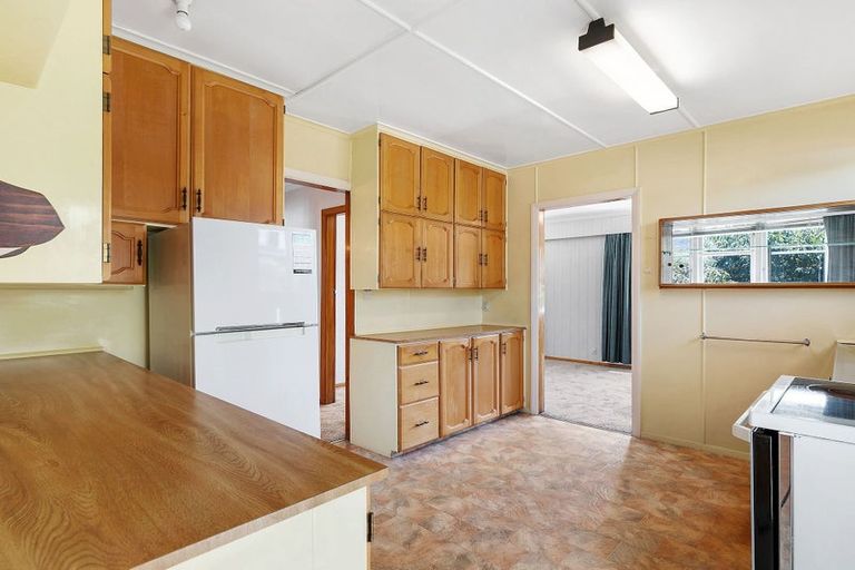 Photo of property in 5 Courtenay Road, Heretaunga, Upper Hutt, 5018