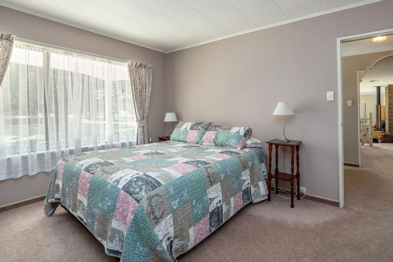 Photo of property in 1 Titoki Grove, Featherston, 5710