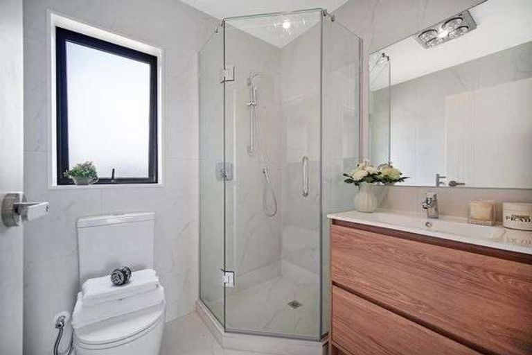 Photo of property in 38 Picturesque Drive, Flat Bush, Auckland, 2019