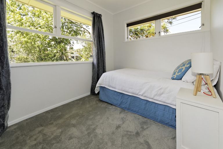 Photo of property in 45 Stottholm Road, Titirangi, Auckland, 0604