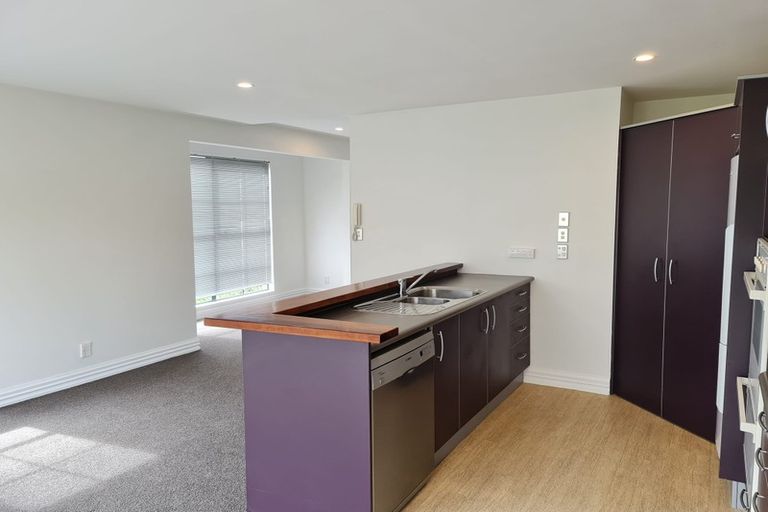 Photo of property in 16h Hobson Street, Thorndon, Wellington, 6011