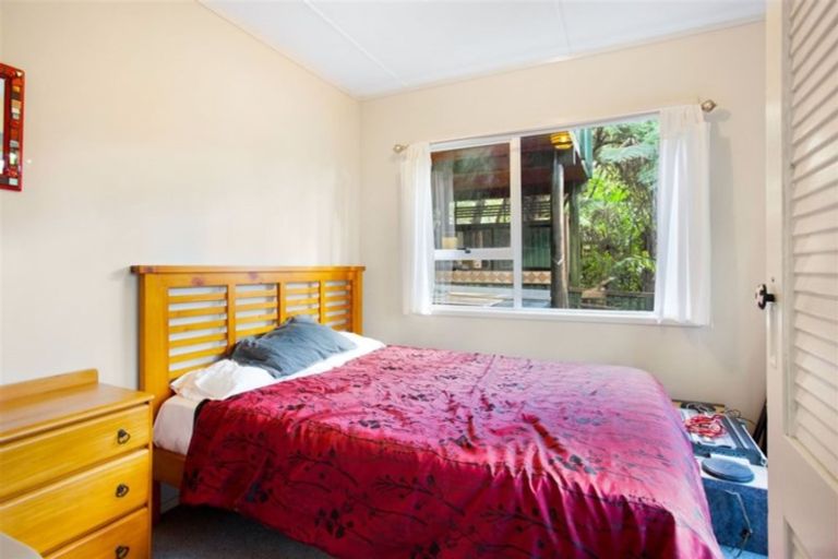 Photo of property in 6a Puketitiro Street, Glen Eden, Auckland, 0602