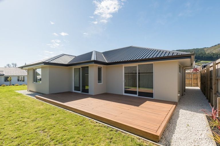 Photo of property in 16 Tarn Close, Richmond, 7020