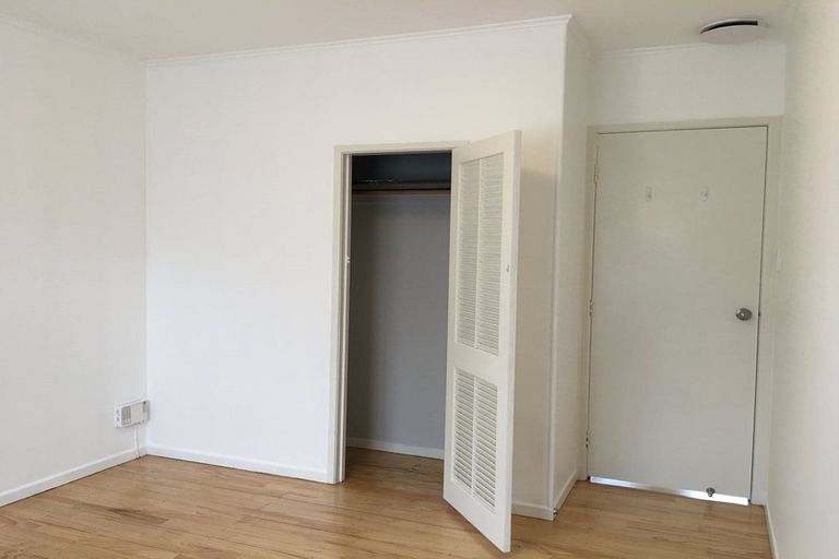 Photo of property in 22 Lynden Avenue, Hillcrest, Auckland, 0627