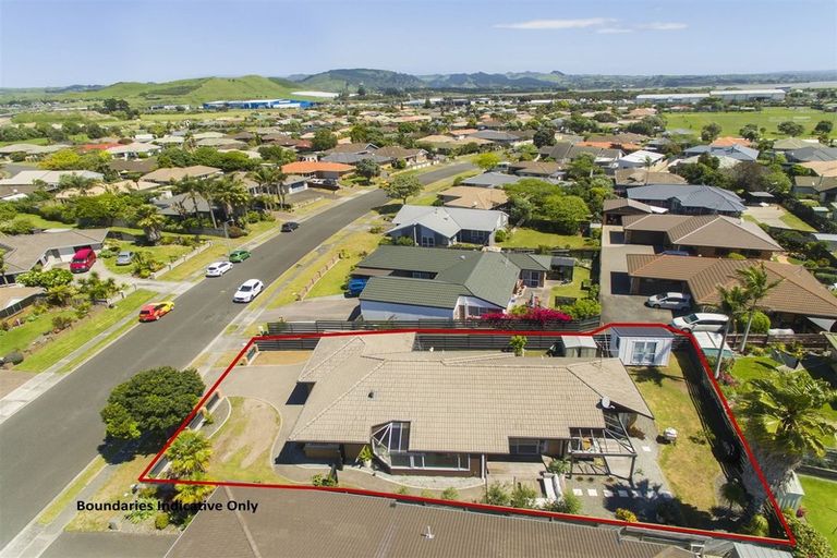 Photo of property in 34 Lotus Avenue, Mount Maunganui, 3116
