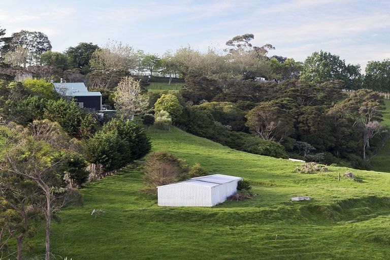 Photo of property in 7 Wades Road, Whitford, Howick, 2571