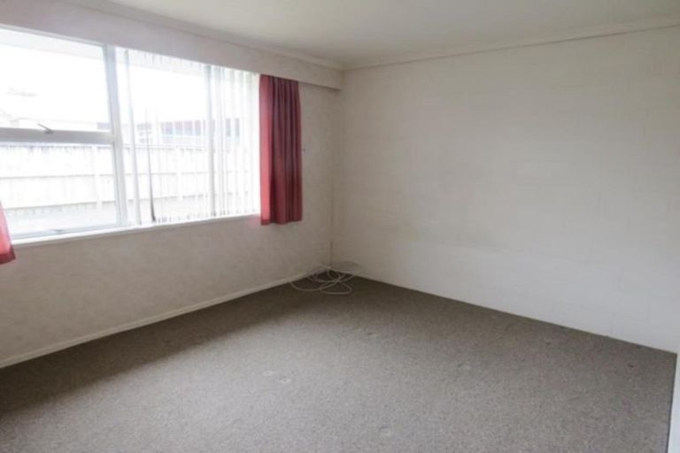Photo of property in 2/147 Carrington Street, Lower Vogeltown, New Plymouth, 4310