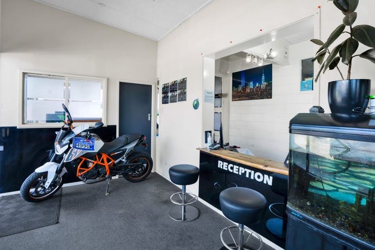 Photo of property in 194 Saint Aubyn Street, New Plymouth, 4310