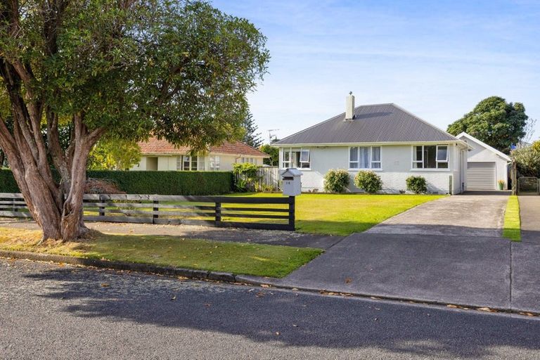 Photo of property in 16 Plympton Street, Brooklands, New Plymouth, 4310