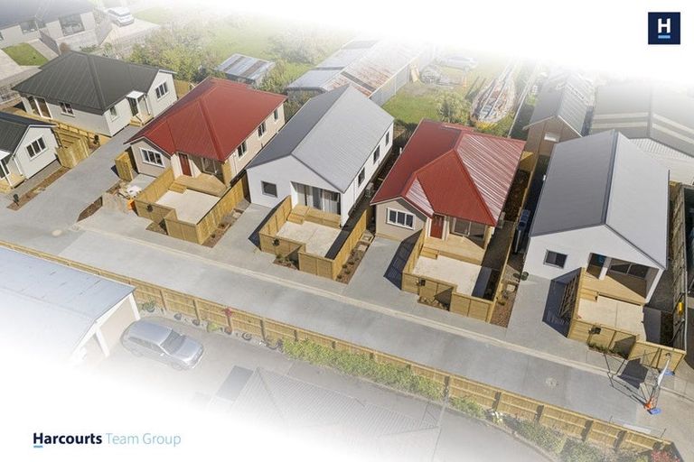 Photo of property in 4/5 Westminster Road, Wainuiomata, Lower Hutt, 5014