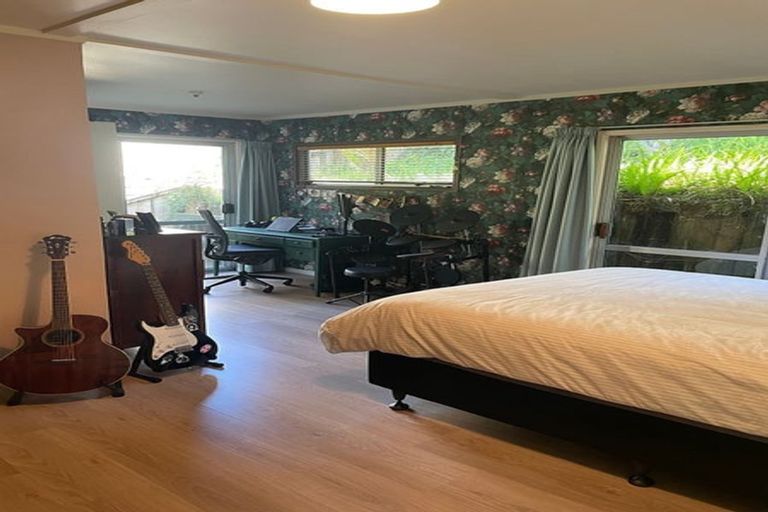 Photo of property in 148 Laingholm Drive, Laingholm, Auckland, 0604