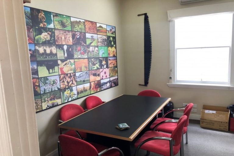 Photo of property in 19 Richmond Road, Brixton, New Plymouth, 4373