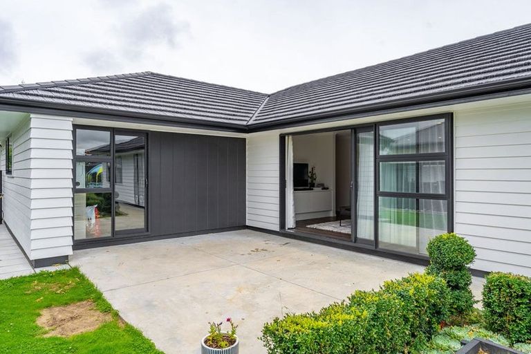 Photo of property in 15 Maple Grove, Solway, Masterton, 5810