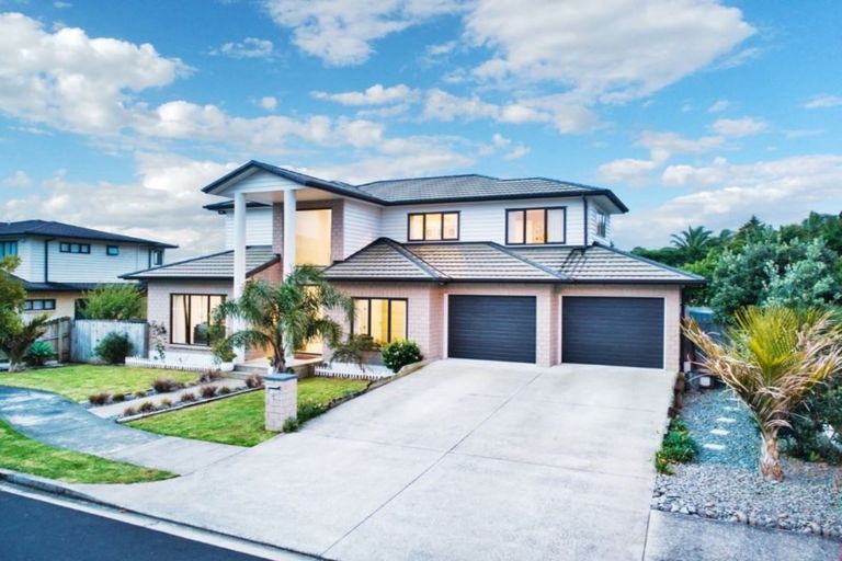 Photo of property in 29 Midhurst Avenue, Henderson, Auckland, 0612