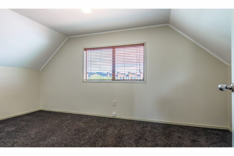 Photo of property in 3/54 Swanson Road, Henderson, Auckland, 0610