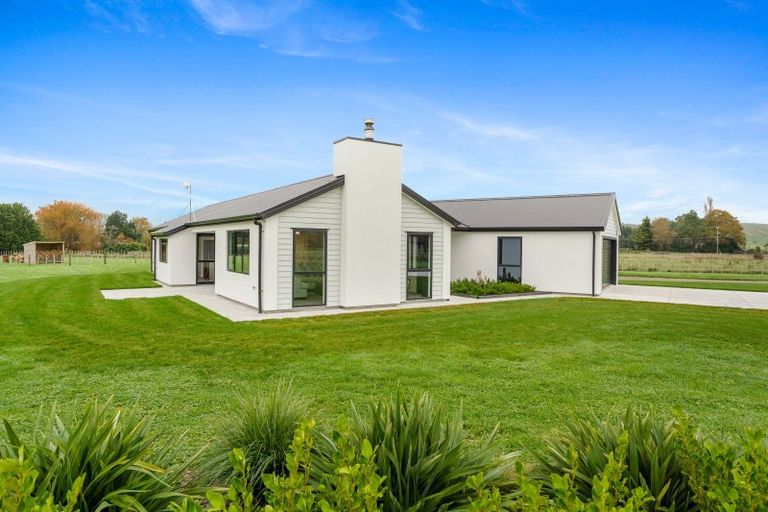 Photo of property in 18 Ranfurly Road, Pahiatua, 4984