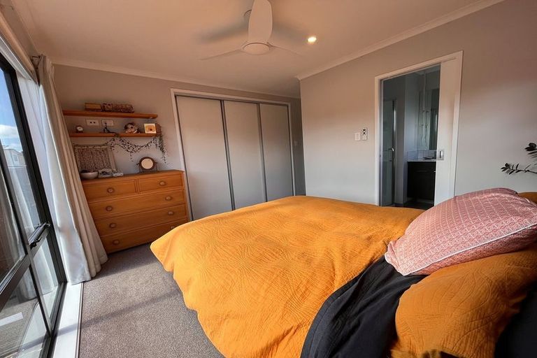 Photo of property in 2 Kapia Road, Westgate, Auckland, 0614