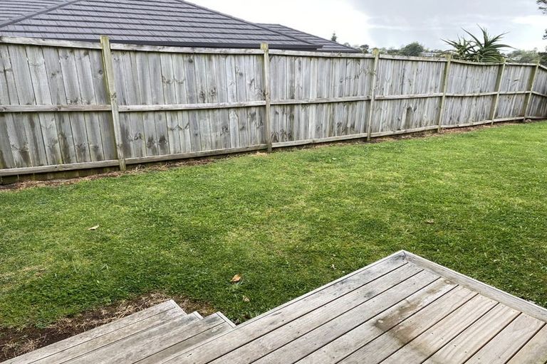 Photo of property in 36 Harbour Crest Drive, Waiuku, 2123