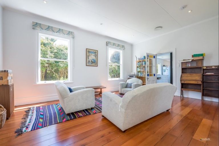 Photo of property in 17 Nikau Grove, Woburn, Lower Hutt, 5010