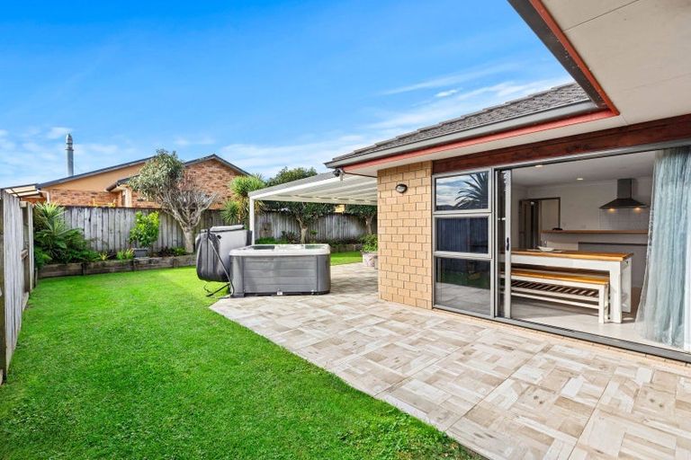 Photo of property in 7 Gibson Place, Papamoa Beach, Papamoa, 3118
