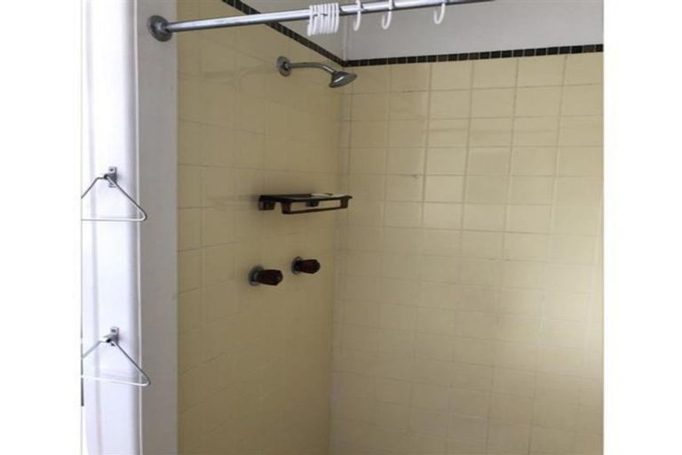 Photo of property in 92 Millbrook Road, Henderson, Auckland, 0612