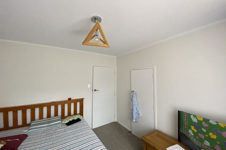 Photo of property in 26 Kiteroa Terrace, Rothesay Bay, Auckland, 0630
