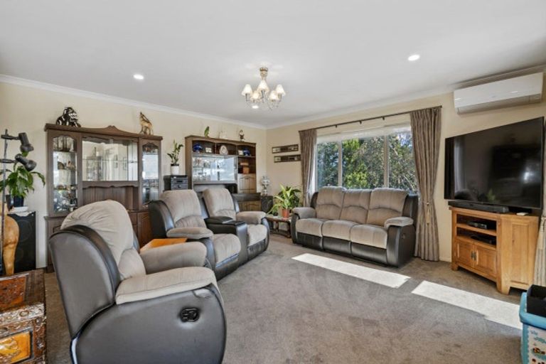 Photo of property in 8 Utopia Park Heights, Welcome Bay, Tauranga, 3112