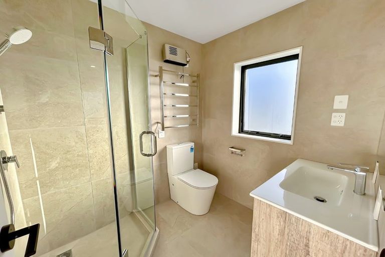 Photo of property in 38 Astoria Place, Northpark, Auckland, 2013